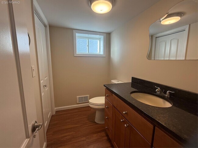 Photo - 192 S Long Beach Rd