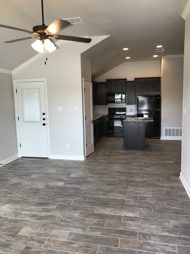 Photo - 2 bed/2 bath Duplex - Ready 1/14/2026 - Text 201-231-7228