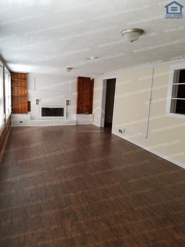 Photo - 2420 Chicago Ave