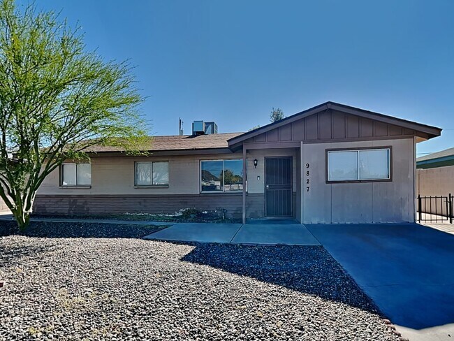 9827 N 10th St - 9827 N 10th St House