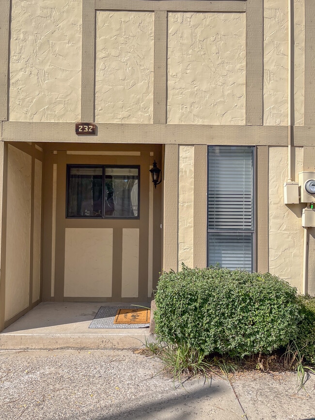 Photo - 214 Metz Dr
