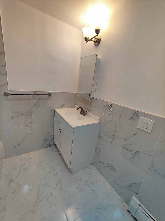 189 Grand Ave Unit 2