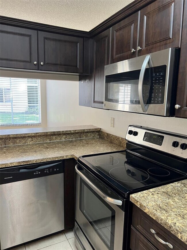 Photo - 1104 Glenmoor Dr Unit 1104