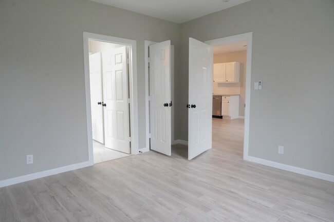 Photo - 1208 Mancil Ave