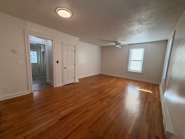 Photo - 1736 Main St Unit 1736-2