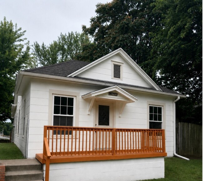 Building Photo - 1720 Howard St