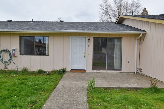 Building Photo - 940 W Vine St Unit 940 W. Vine St. #2