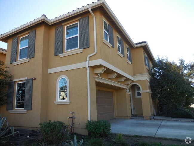 Building Photo - Beautiful Home in Fairfield