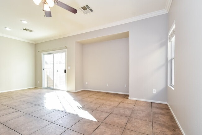 Photo - 6333 Blushing Willow St