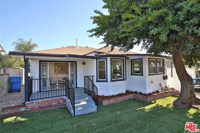 Building Photo - 4014 Verdugo View Dr