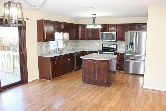 Photo - Beautiful 4 BR w/fenced yard in Brownsburg!