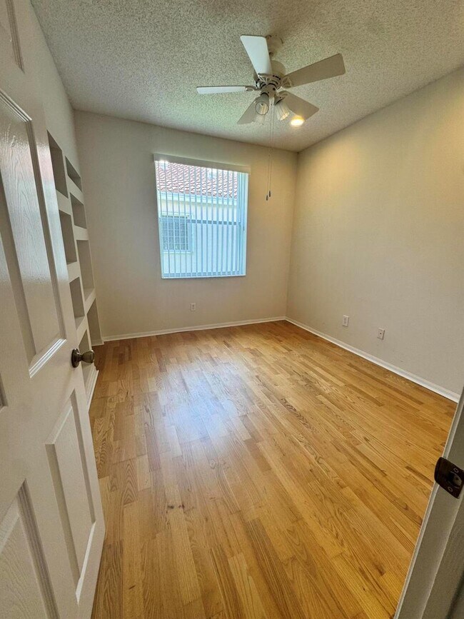 10895 Fillmore Dr