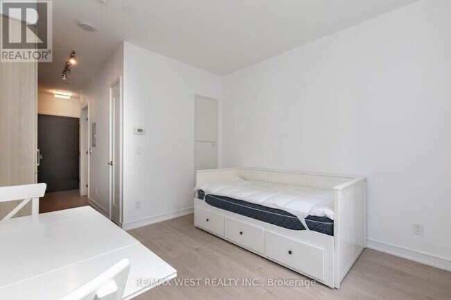 Photo - 88 Scott St Unit 712
