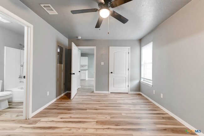 Building Photo - 2321 Terrace Dr