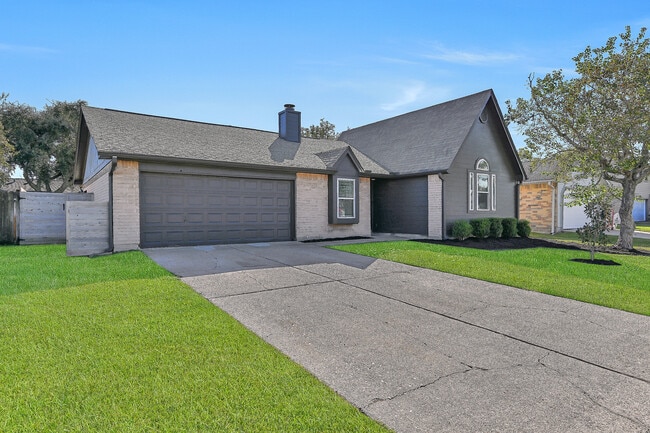 Building Photo - 2513 Northern Dr