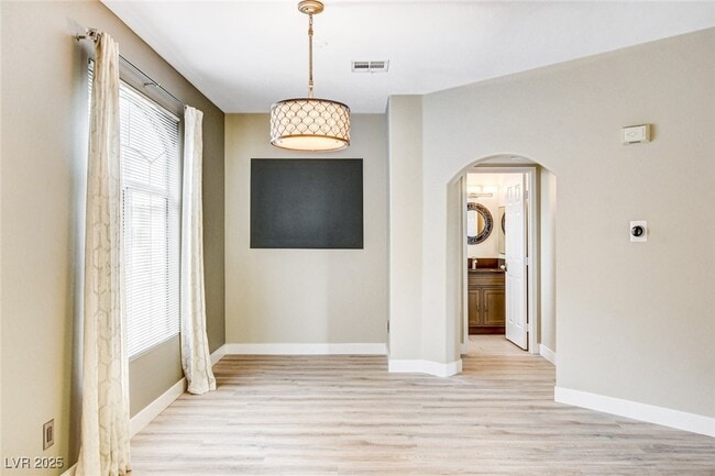 Building Photo - 8729 Red Brook Dr Unit 204