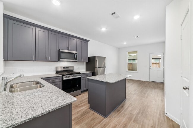 Photo - 17975 Grain Auger Rd