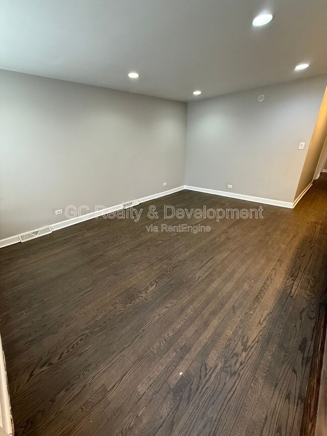 Photo - 9110 S Essex Ave