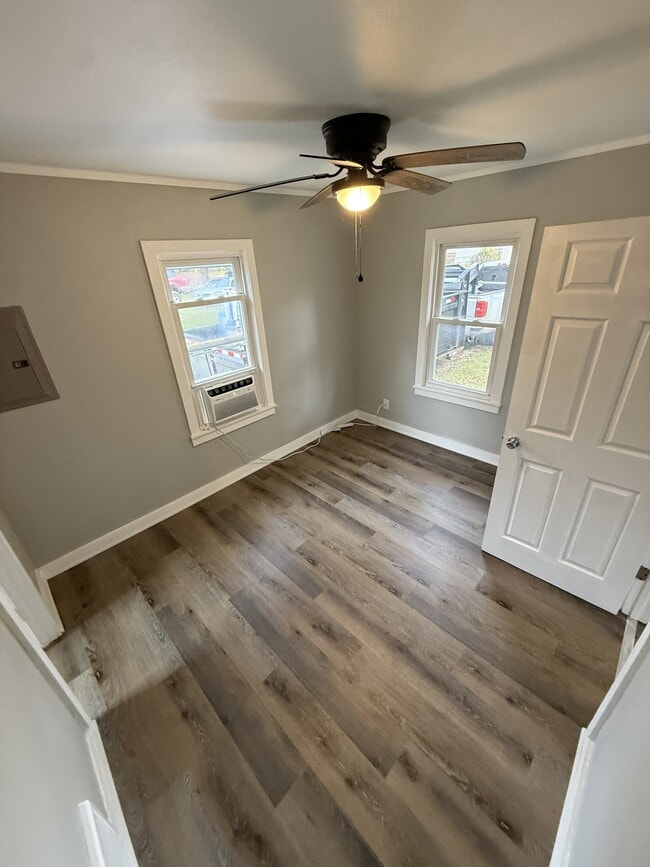 Photo - 1800 W Webster St