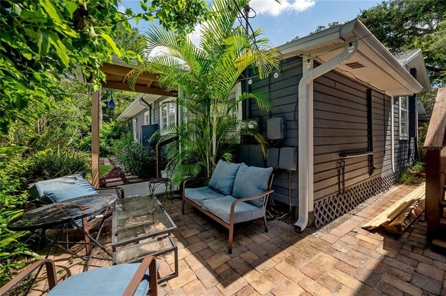 Photo - 236 W North St Unidad B