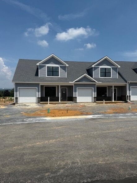 Oak Townhome