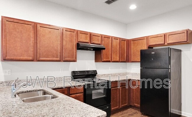 Photo - 1341 Ottawa Ave.