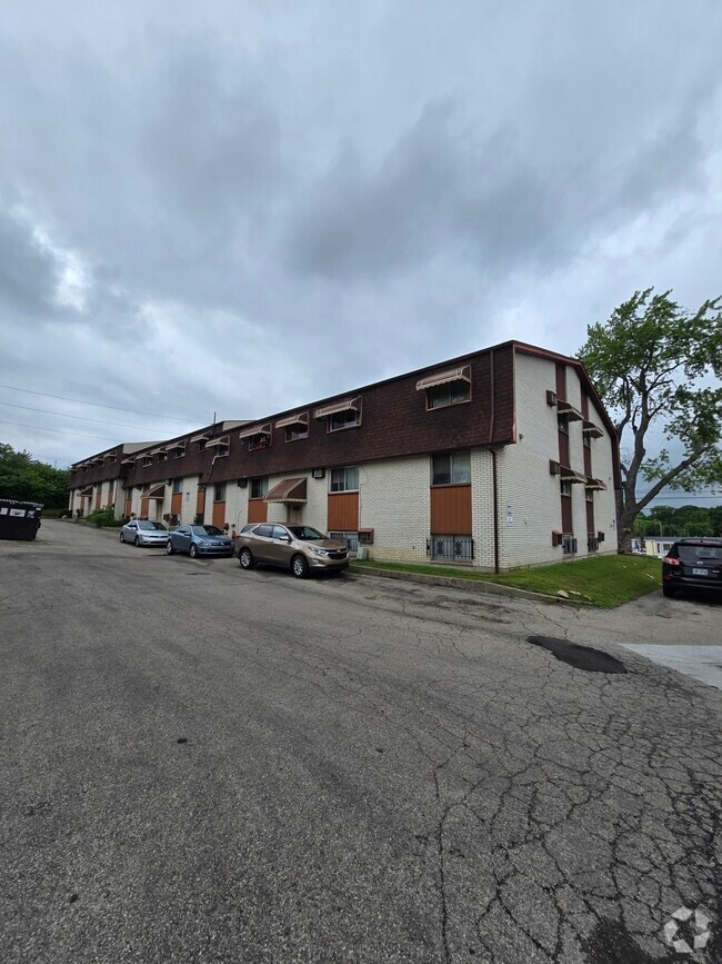 Building Photo - Burkhardt Valley Apartments