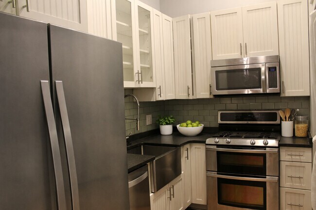 Photo - 1727 S Indiana Ave Unit 212