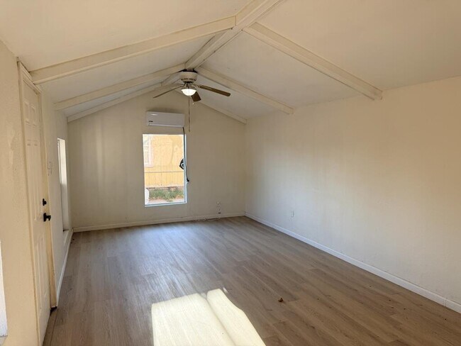 Photo - 409 W Mable St