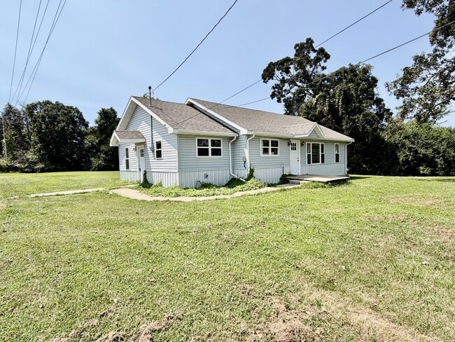 Building Photo - 1100 Millcreek Rd