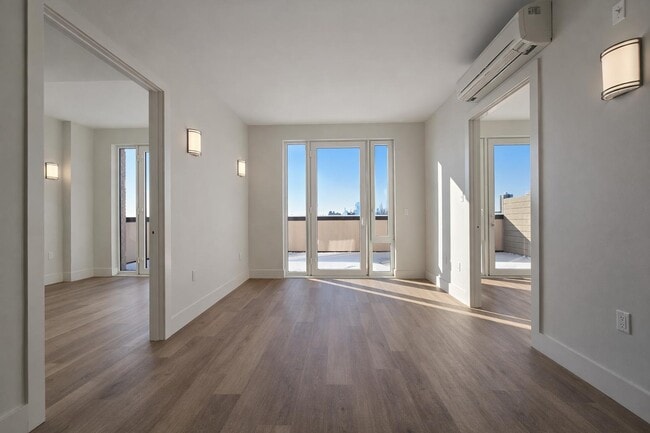 Photo - 91 Bruckner Blvd Unit PH710