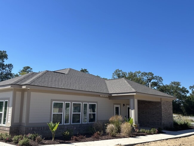 Photo - Arbours at Lake Charles