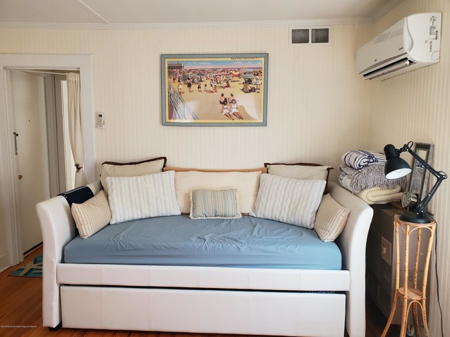 6 Webb Ave Unit 6