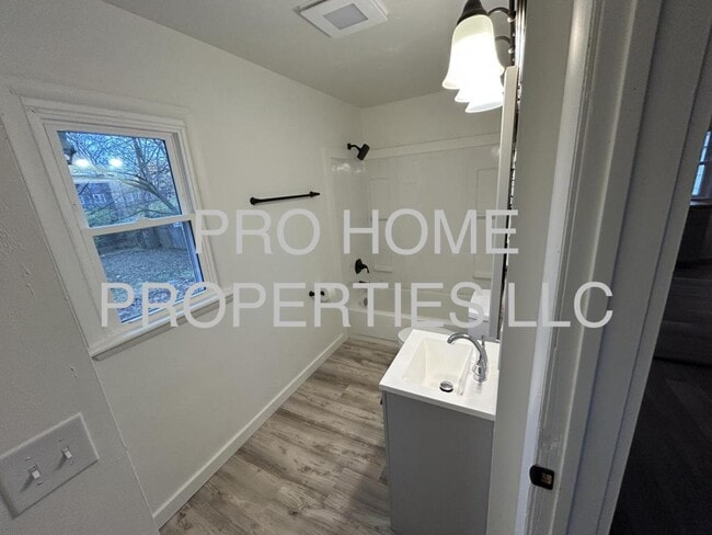 Photo - 28 Willowwood Dr