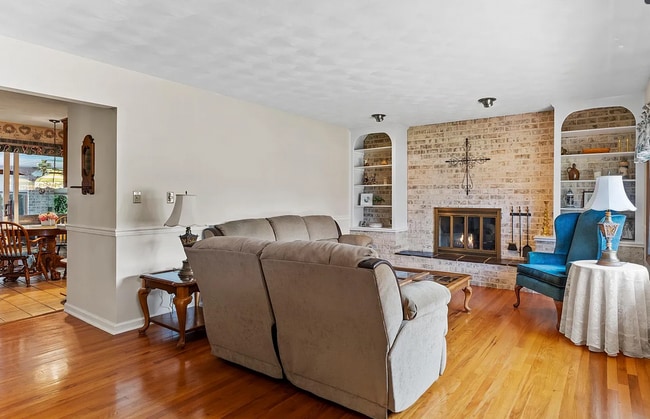 Building Photo - 611 Wingert Dr Rental