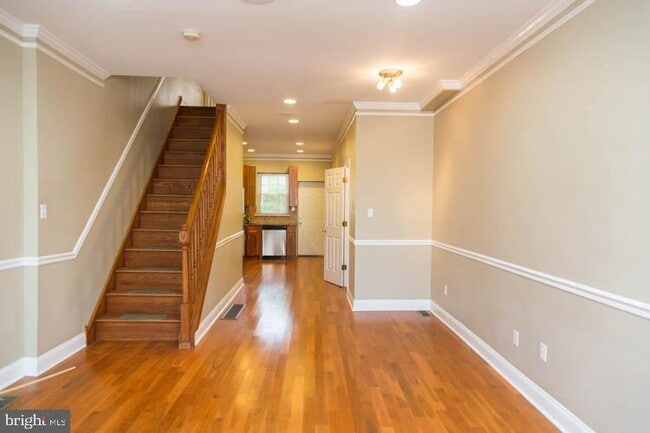 Building Photo - 2034 Tasker St Rental