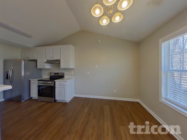 Photo - 466 Gin Mill Dr