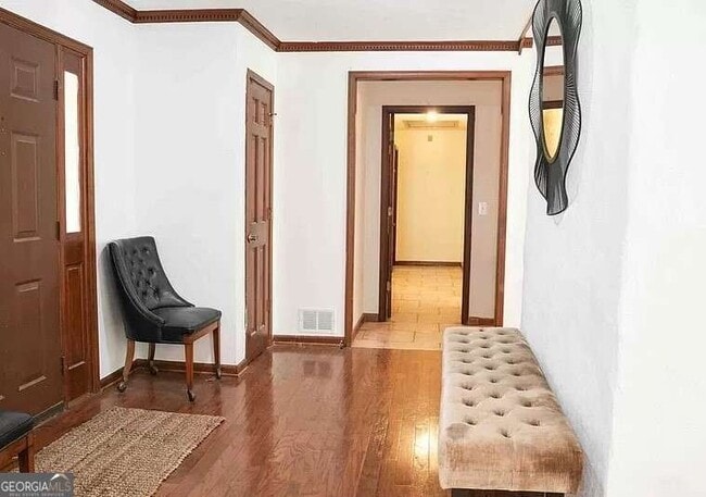 5262 Kurt Ln SW