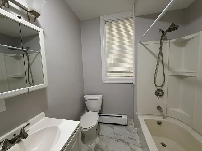 Photo - 205 Chelsea St