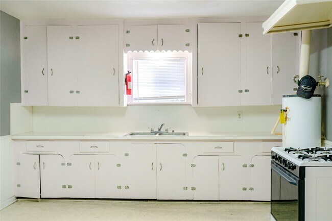 Photo - 2218 1/2 Chapman St