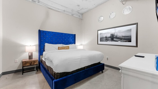 Photo - 500 S Ervay St Unidad ID1297778P