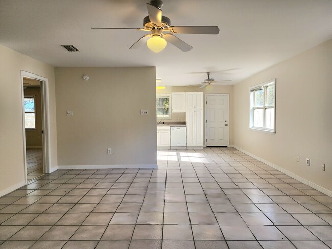 Photo - Fenced 3/2 available in Elberta