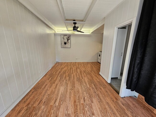 Photo - Walkup Studio in Waikiki Unidad 204