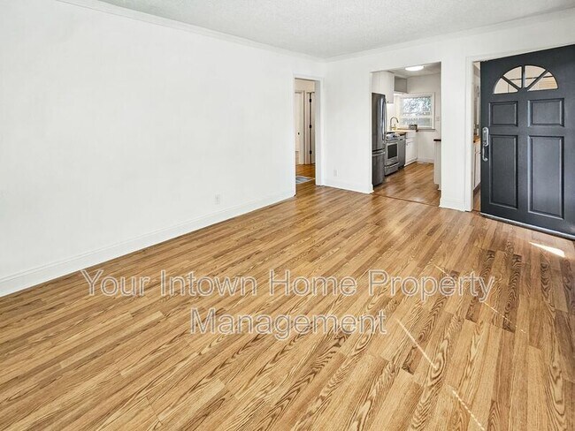 Photo - 183 Clay St SE