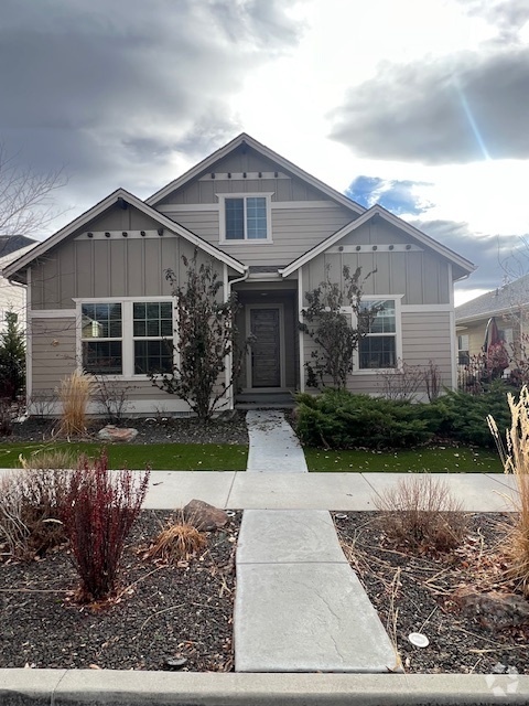 Building Photo - 4 Bed 2.5 Bath in Boise! Rental