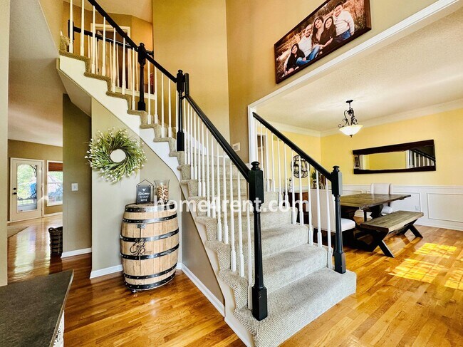 Photo - Beautiful Four Bedroom Home in a Quiet Neighborhood w/ an Updated Kitchen, Wood Floors, and a Fin...