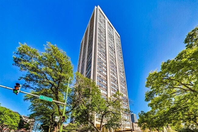 Building Photo - 70 W Burton Pl Unit 2601 Rental