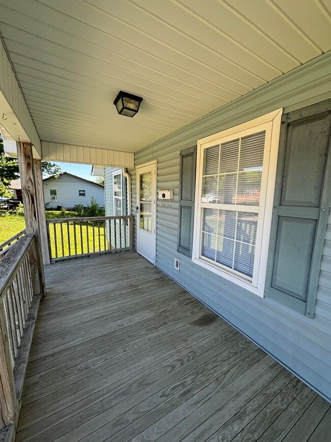 Photo - Freshly Renovated Cottage!