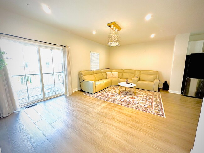 Photo - 50 Dolcie Ln Townhome
