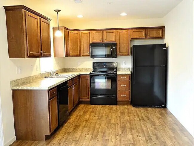 Photo - 149 Cedarwood Dr